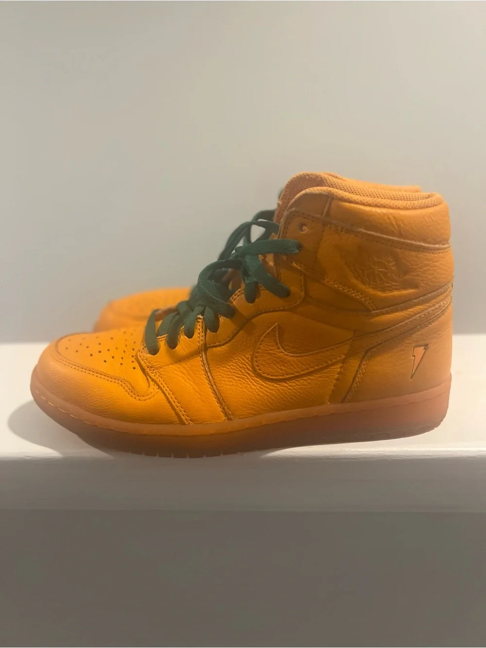 Jordan 1 Retro Gatorade “Orange Peel” Men’s Size 9.5